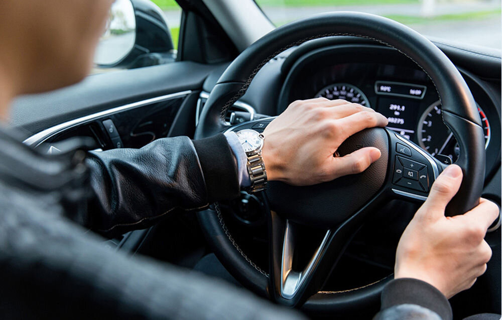 Adapter CARLINKIT U2W Plus Bezprzewodowy CarPlay Czarny możliwość sterowania z poziomu kierownicy