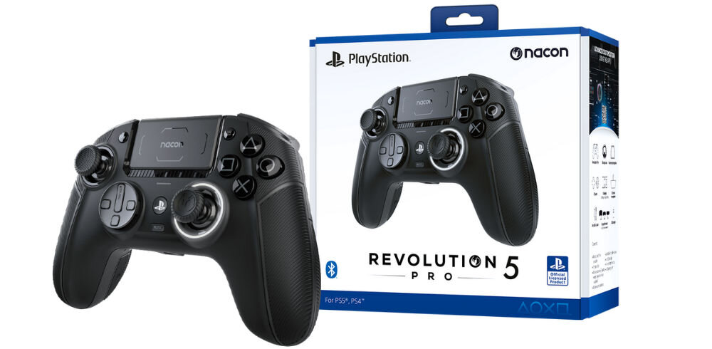 Kontroler NACON Revolution 5 Pro Czarny prezentacja kontrolera oraz jego opakowania od przodu na białym tle