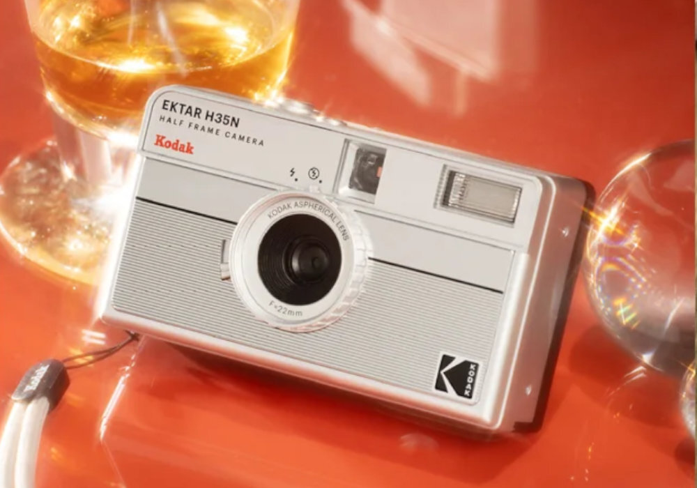 Aparat analogowy KODAK Ektar H35N kreatywność jakość eksperymentowanie funkcjonalność ilość wyposażenie