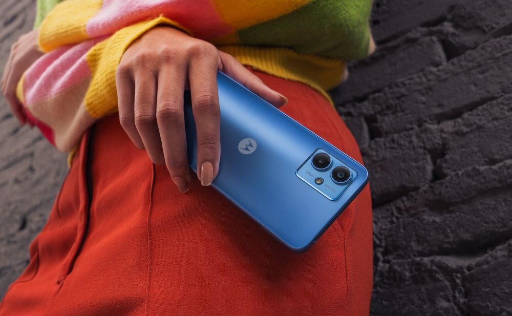 Smartfon MOTOROLA Moto G14   ekran bateria aparat procesor ram pamięć pojemność rozdzielczość zdjęcia filmy opis dane cechy blokady system łączność wifi bluetooth obudowa szkło odporność porty muzyka transfer sieć przekątna matryca waga czujniki oled amoled ips