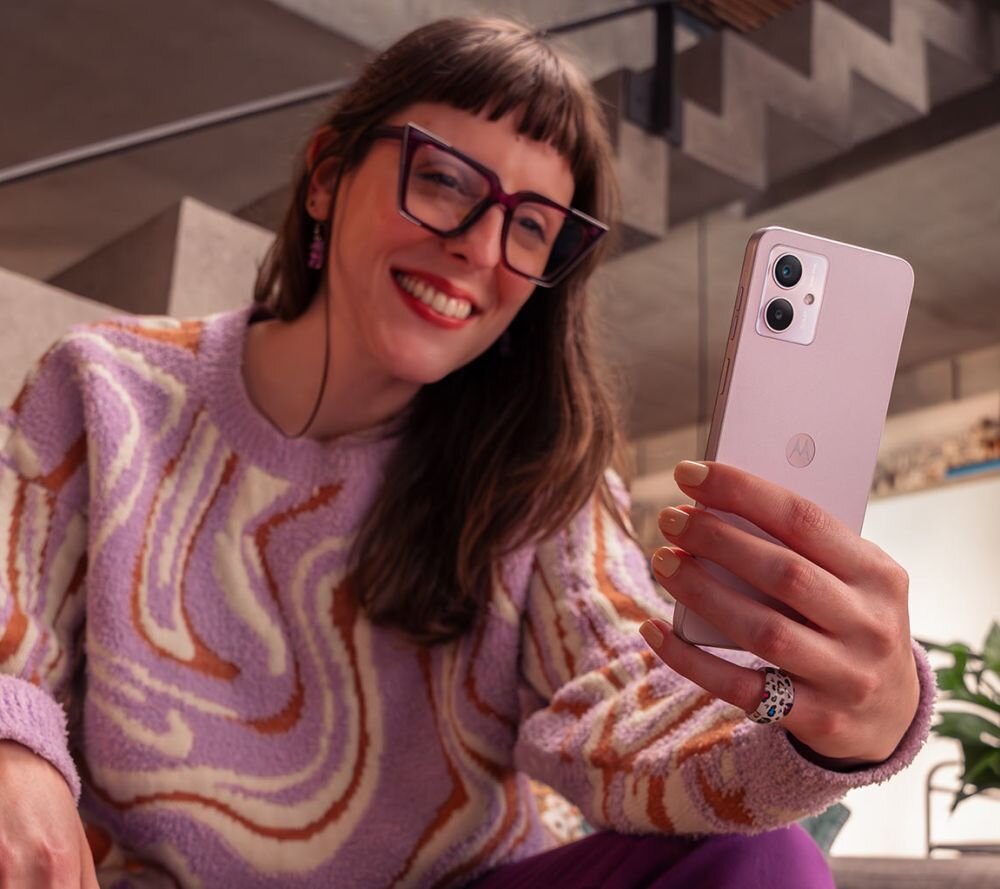 Smartfon MOTOROLA Moto G14   ekran bateria aparat procesor ram pamięć pojemność rozdzielczość zdjęcia filmy opis dane cechy blokady system łączność wifi bluetooth obudowa szkło odporność porty muzyka transfer sieć przekątna matryca waga czujniki oled amoled ips