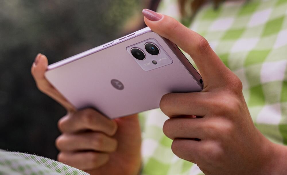 Smartfon MOTOROLA Moto G14   ekran bateria aparat procesor ram pamięć pojemność rozdzielczość zdjęcia filmy opis dane cechy blokady system łączność wifi bluetooth obudowa szkło odporność porty muzyka transfer sieć przekątna matryca waga czujniki oled amoled ips