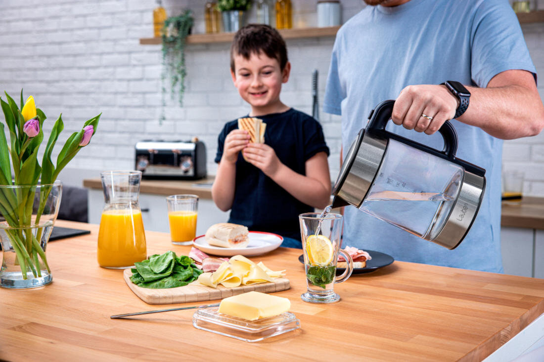Czajnik LAUBEN Electric Kettle EK17GS Funkcja Keep Warm Oszczędność Czasu Energii czas komfort użytkowania