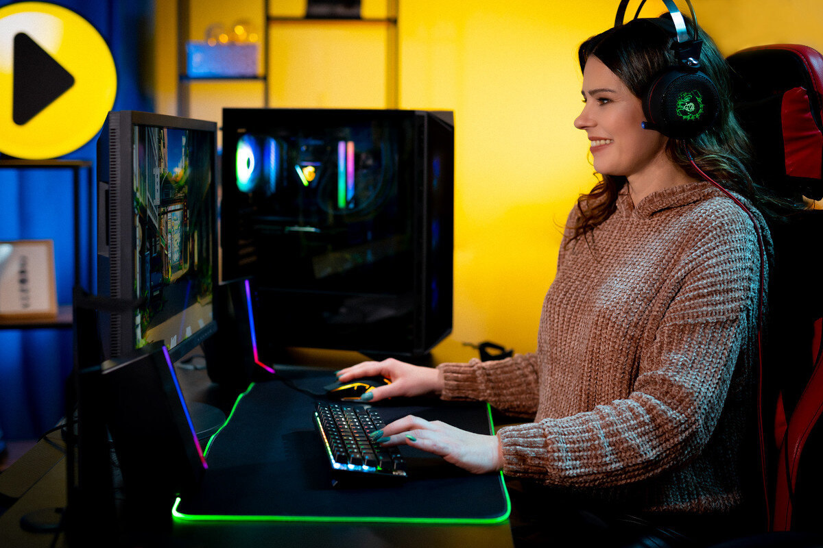 Komputer MAD DOG PBM GUNGNIR110R-A11WR R7-7700 32GB RAM 2TB SSD GeForce RTX4070 Windows 11 Home opis cechy przeznaczenie podzespoły testy gwarancja