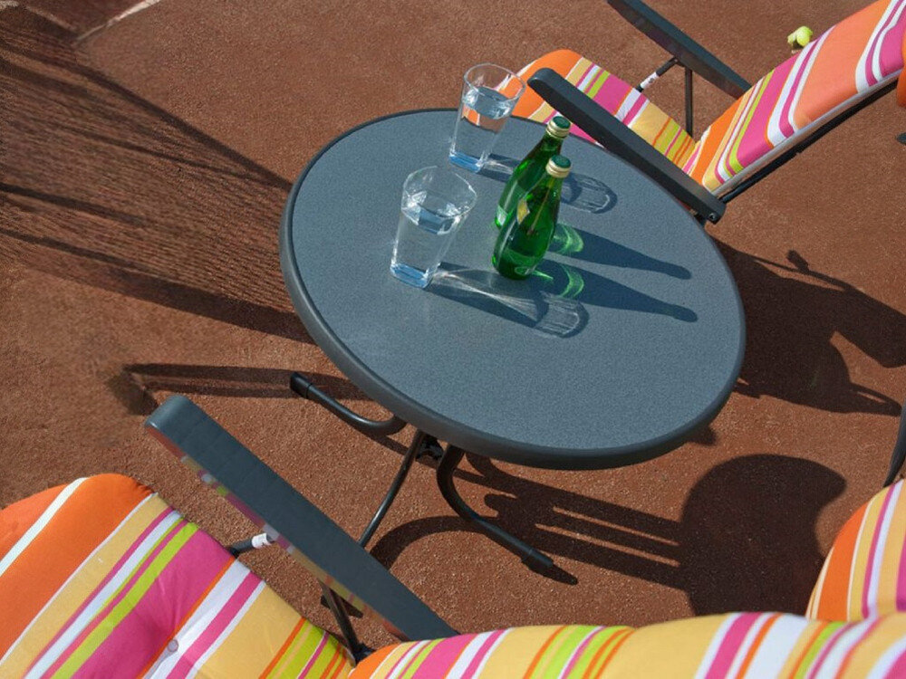 Stół ogrodowy PATIO Dine & Relax Punti Antracyt, obciążenie, stal, tworzywo, trwałość, zdjęcie z góry na stół robiący za stolik dla tenisistów