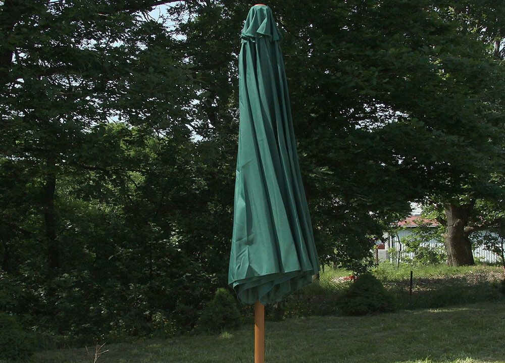 Parasol ogrodowy PATIO Poly Zielony Solidna konstrukcja dwa elementy drewno chinskie Hard Wood charakterystyka solidnosc wyglad trwalosc