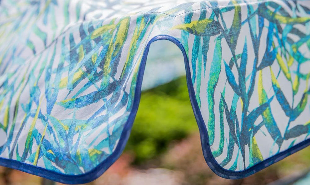 Huśtawka ogrodowa PATIO Milano G045-01PB swieze powietrze odpoczynek poduszki daszek trzy kolory daszek funkcja ochronna Motyw roślinny