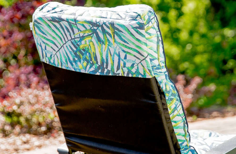 Leżak ogrodowy PATIO Lena Lounger G045-01PB wykonanie odporność kieszeń mocowanie osłona konstrukcja estetyka wysoka jakość