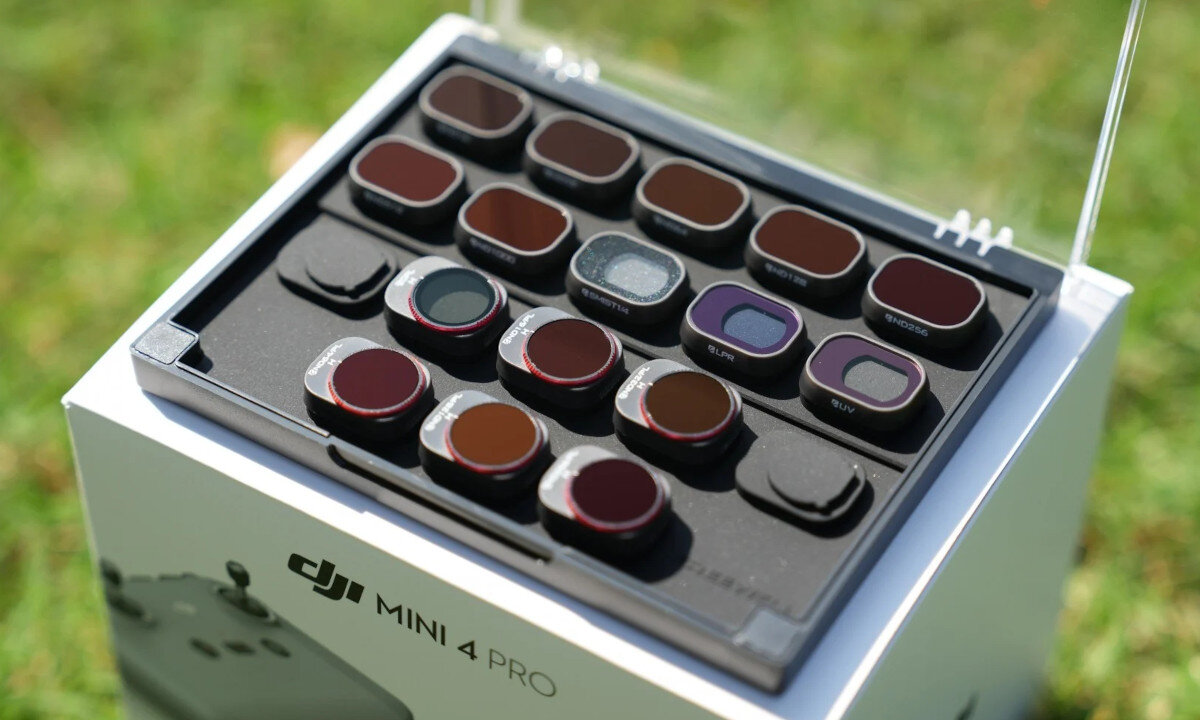 Zestaw filtrów FREEWELL Mega Pack do DJI Mini 4 Pro konstrukcja etui