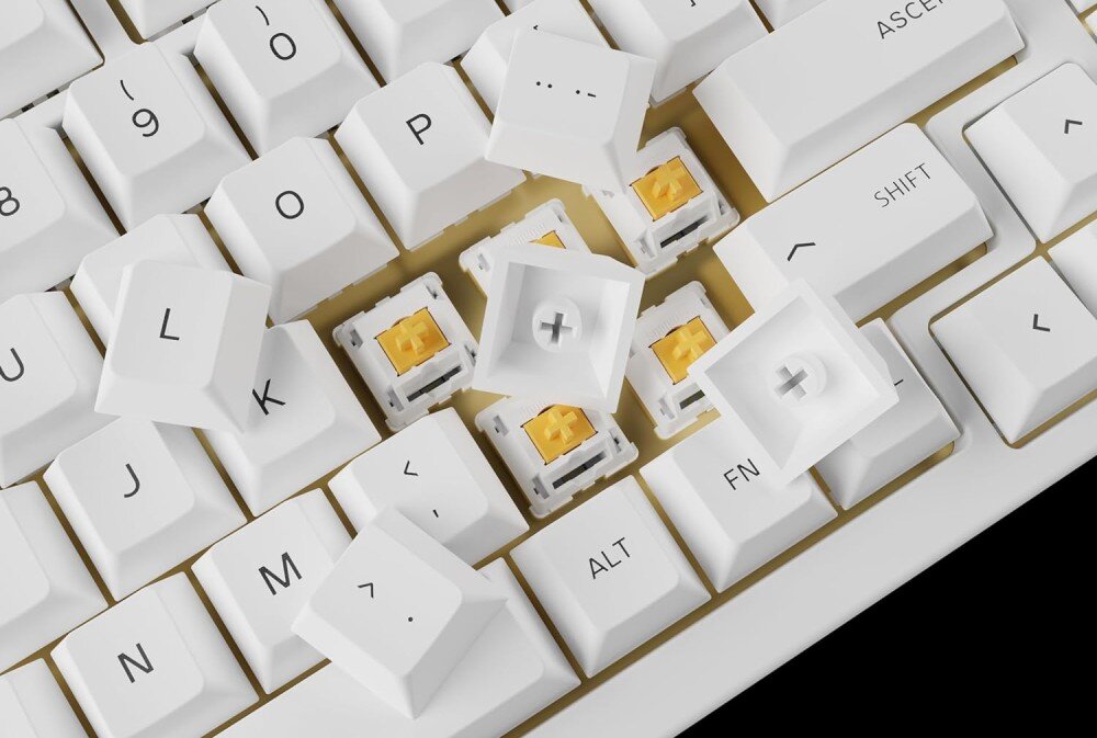 Klawisze GLORIOUS GPBT Arctic White nadruki czcionka czytelność kolor