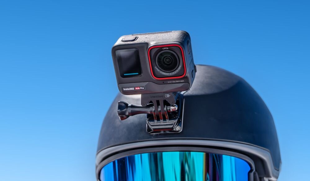 Kamera sportowa INSTA360 Ace Pro sport montaż nagrywanie stabilizacja montaż edycja filtry ostrość śledzenie tryby bateria akumulator zasilanie ładowanie rozdzielczość filmy obudowa odporność wielkość łączność sterowanie