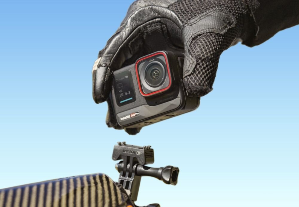 Kamera sportowa INSTA360 Ace Pro sport montaż nagrywanie stabilizacja montaż edycja filtry ostrość śledzenie tryby bateria akumulator zasilanie ładowanie rozdzielczość filmy obudowa odporność wielkość łączność sterowanie