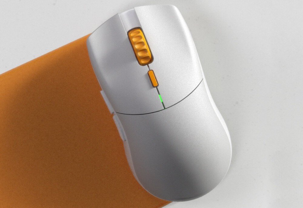 Mysz GLORIOUS Series One Pro Wireless - Genos - Forge wygląd opis