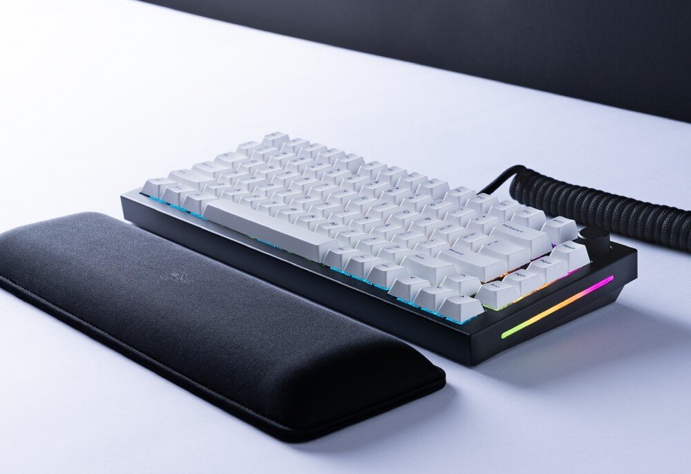 Klawiatura GLORIOUS GMMK Pro Slate wygląd opis