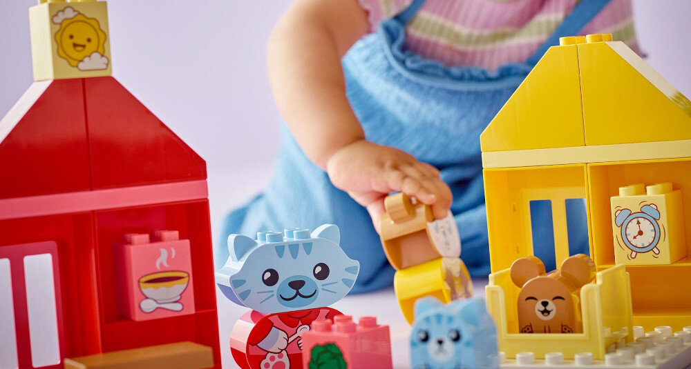 KLOCKI LEGO DUPLO CODZIENNE CZYNNOŚCI— JEDZENIE I PORA SNU 10414 rozwój zabawa trening okna zawiasy