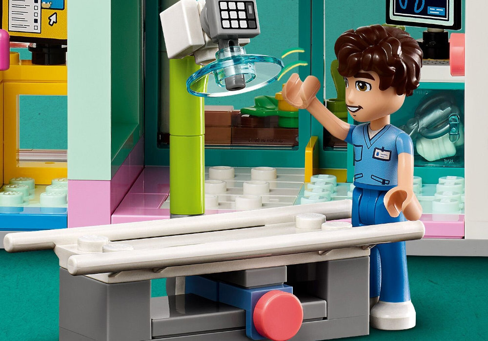 LEGO 42621 Friends Szpital w mieście Heartlake zabawa edukacja rozwój wyposażenie kreatywność
