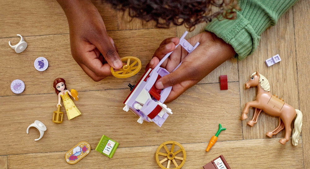 KLOCKI LEGO DISNEY PRINCESS BRYCZKA Z OPOWIEŚCI BELLI 43233 historie opowiadanie wyobraźnia koń księżniczka powóz