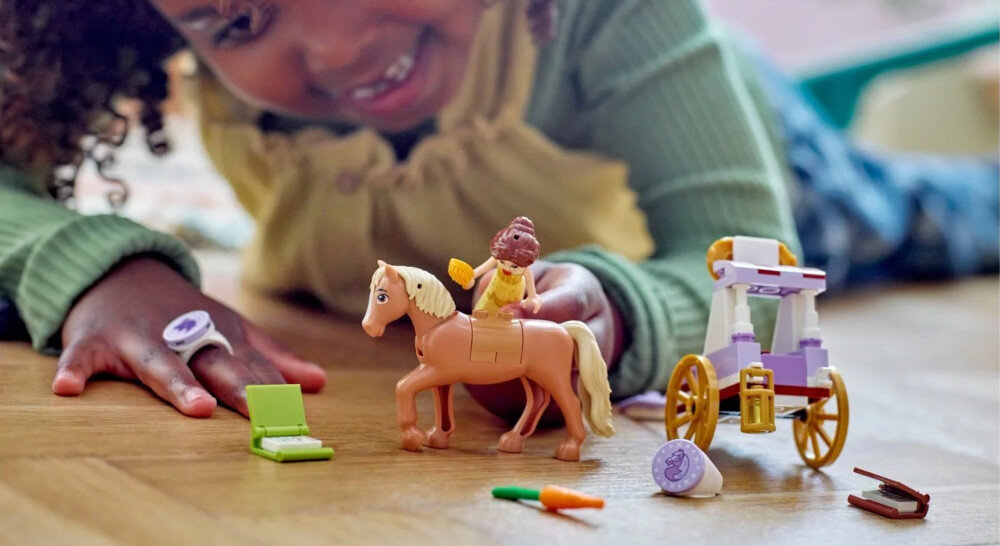 KLOCKI LEGO DISNEY PRINCESS BRYCZKA Z OPOWIEŚCI BELLI 43233 aplikacja