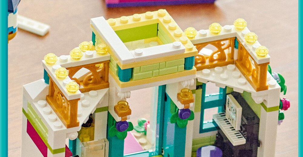 KLOCKI LEGO DISNEY PRINCESS PRZYGODA KSIĘŻNICZKI DISNEYA NA TARGU 43246 schowek pierścionki detale