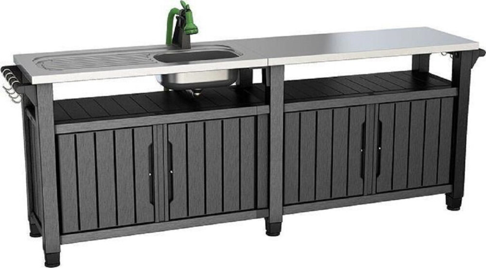 Barek ogrodowy KETER Unity chef 415 L Grafitowy zdjęcie lifestyle Wygodne ustawienie Nóżki z regulacją wysokości Szerokość 237 cm i głębokość 52 cm zastosowany uchwyt