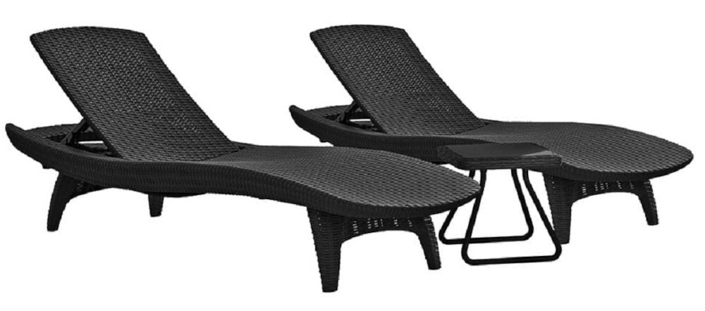 Leżaki KETER Pacific Set 231465 Grafit leżaki na białym tle widoczne z boku elegancki wyglad wygoda dwa lezaki stolik