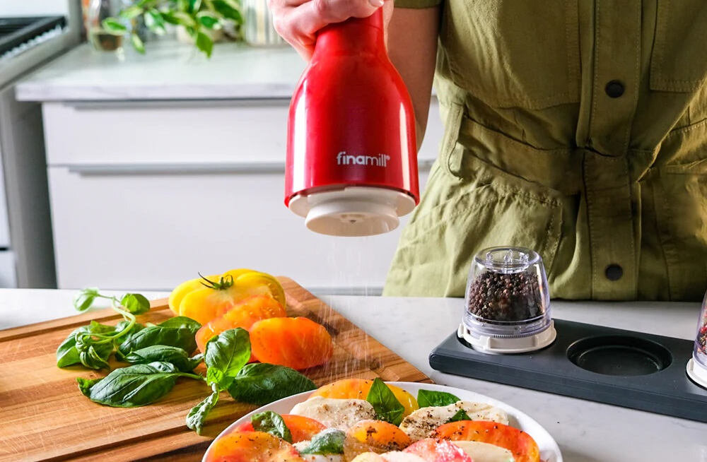 Młynek do przypraw FINAMILL Battery Niebieski ceramiczny mechanizm mielenie elegancki dodatek estetyczny design