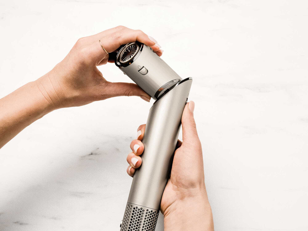 Suszarko-lokówka SHARK HD424SLEU przepływ powietrze pomiar 1000 razy na sekundę trzy poziomy ciepła funkcja Cool Shoot