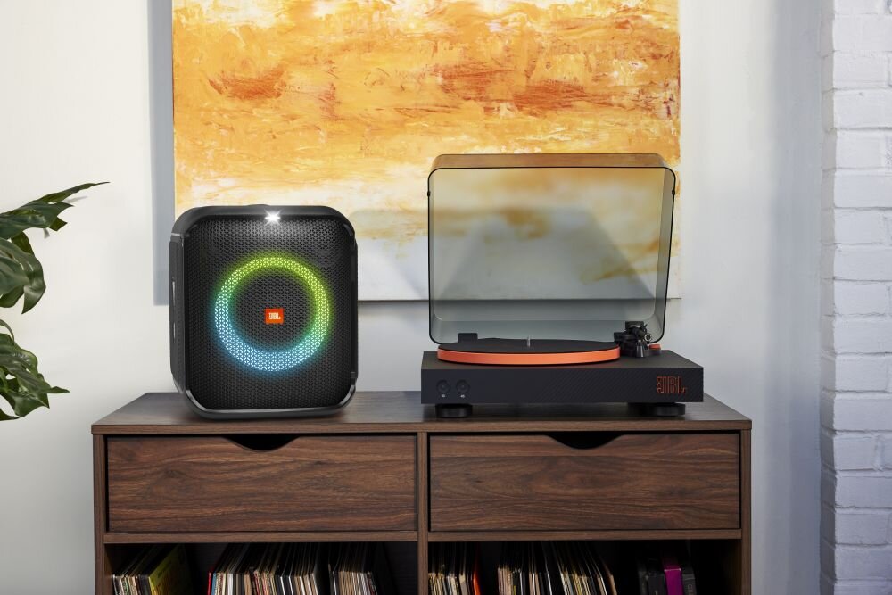 Gramofon JBL Spinner BT  gramofon muzyka lata 70 dźwięk jakość tryby gwarancja 