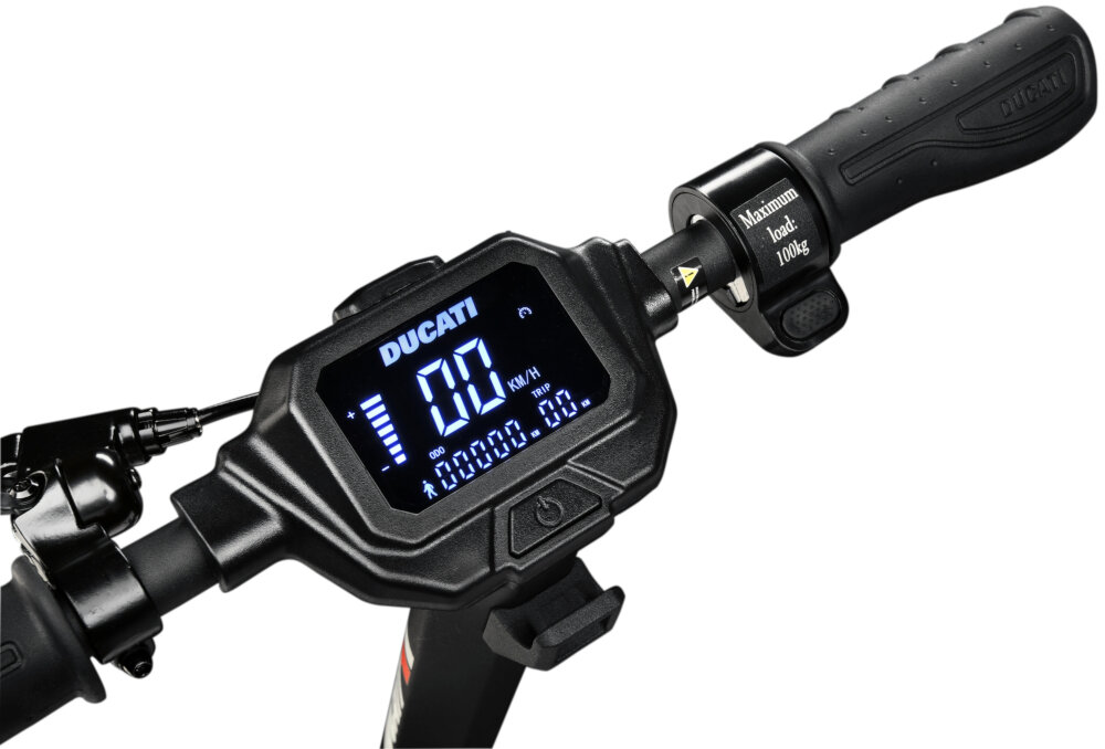 Hulajnoga elektryczna DUCATI Scrambler City Cross-e 3,5-calowy wyświetlacz LED wbudowany bluetooth aplikacja App Ducati Urban e-Mobility na systemy Android i iOS