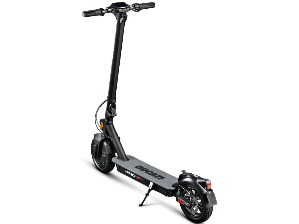 Hulajnoga elektryczna DUCATI Scrambler City Cross-e solidna konstrukcja ramy maksymalna stabilność komfort jazdy z najwyższymi standardami bezpieczeństwa i produkcji z wysokiej jakości stopu magnezu duży antypoślizgowy pokład maksymalne obciążenie do 100 kg