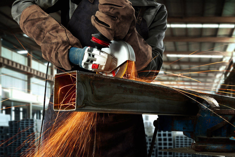 Szlifierka kątowa BOSCH Professional GWS 9-125S + tarcza X-Lock seria HEAVY DUTY opancerzone uzwojenia silnika szczotki z syntetycznego grafitu