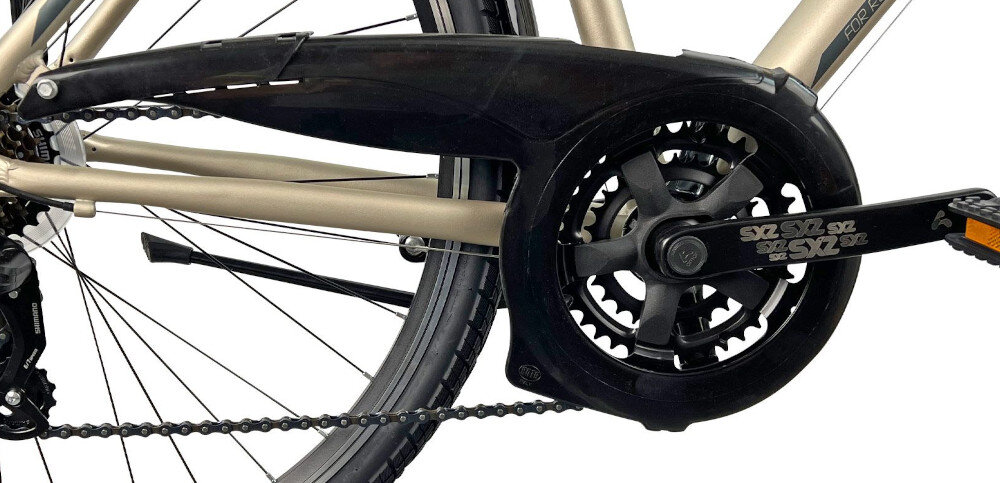 Rower trekkingowy INDIANA X-Road 1.0 M17 28 cali Amar męski Piaskowy korba AMAR SXZ 28/38/48 efektywne przenoszenie mocy przez pedaly wolnobieg SHIMANO MF-TZ500 14-28 7 Speed niezrownana solidnosc w najtrudniejszych warunkach lancuch oslona ochrona przed brudem