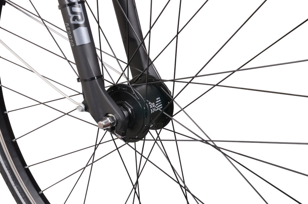 Rower trekkingowy INDIANA X-Road 3.0 M17 28 cali męski Czarno-brązowy rozmiar kola 28 cali latwe pokonywanie przeszkod szerokie opony marki KENDA dobra przyczepnosc dwusciankowe obrecze zachowanie regularnego ksztaltu kol stabilne trzymanie opony bezpieczna komfortowa jazda regularne sprawdzanie cisnienia powietrza wartosc na bocznej czesci opony