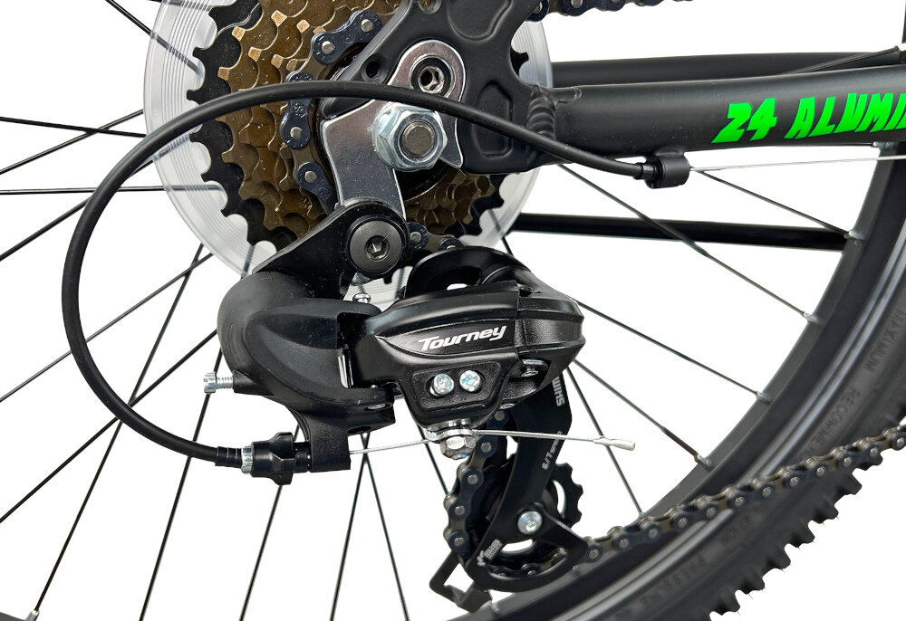 Rower młodzieżowy INDIANA Rock Jr 24 cale dla chłopca Czarno-zielony 18 przelozen przednia przerzutka SUNRUN tylna przerzutka SHIMANO Tourney duza wytrzymalosc sprawne dzialanie zmiana biegow plynna bezproblemowa manetki SAIGUAN Revoshift niezawodnosc dobranie wlasciwego przelozenia