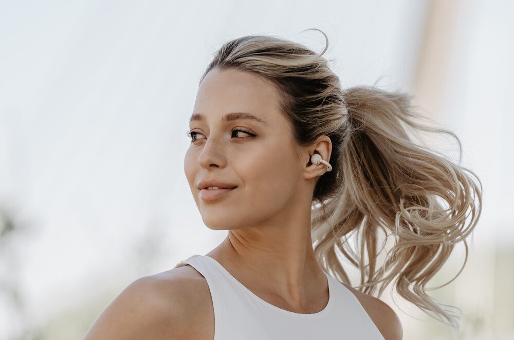 SŁUCHAWKI BLUETOOTH HUAWEI FREECLIP TWS dźwięk moc łączność szumy redukcja szumów hałas głośność zakres częstotliwość waga zasilanie ładowanie złącze port wtyczka działanie etui smartfon sterowanie wygoda muzyka