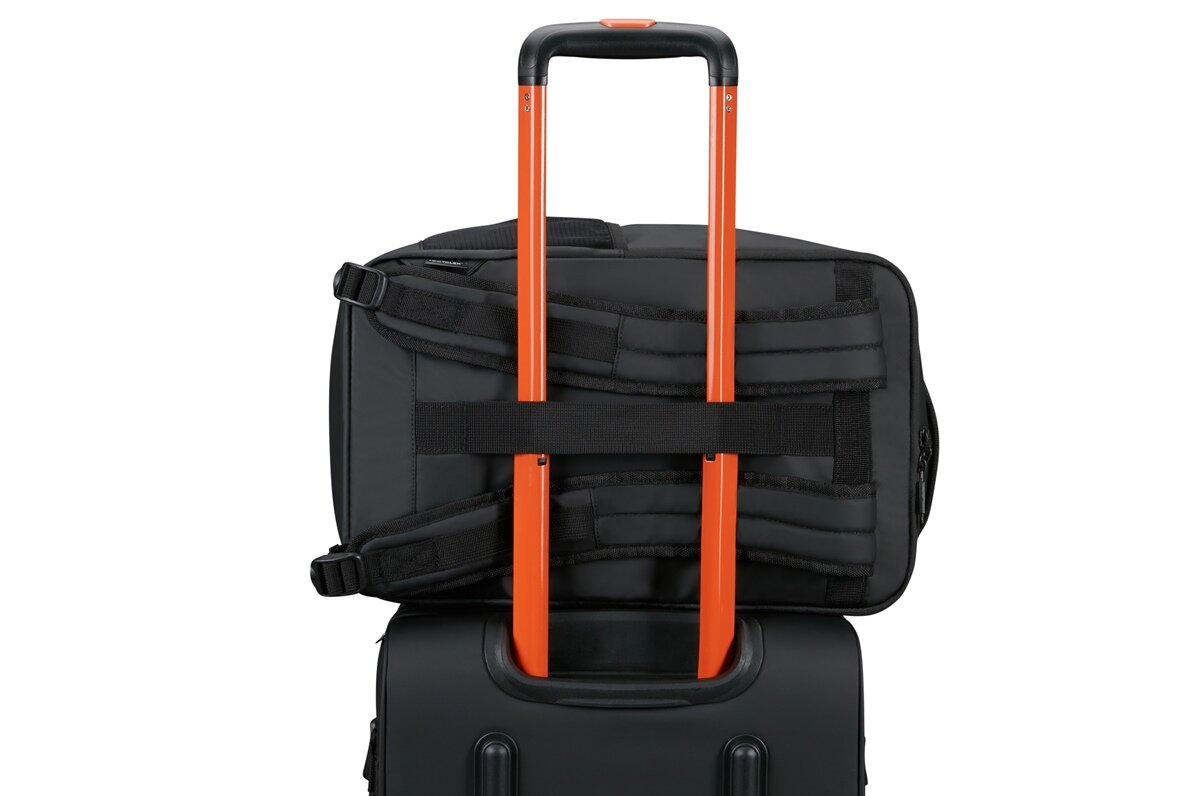 Ergonomiczne szelki, dodatkowy uchwyt na górze, komfort noszenia, plecak American Tourister Urban Track