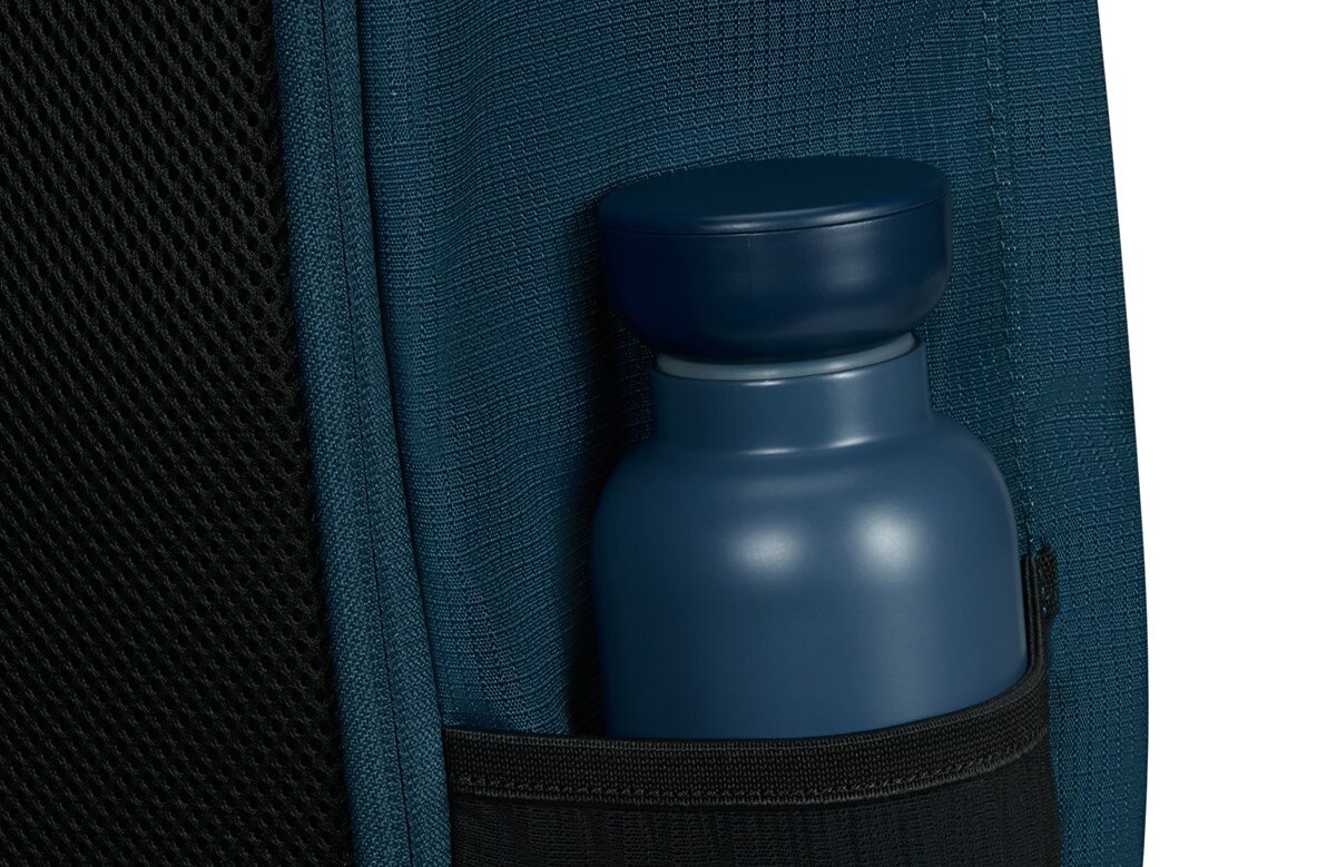 Wyróżniający kolor, design, przednia kieszeń z organizerem, plecak American Tourister Take2Cabin M