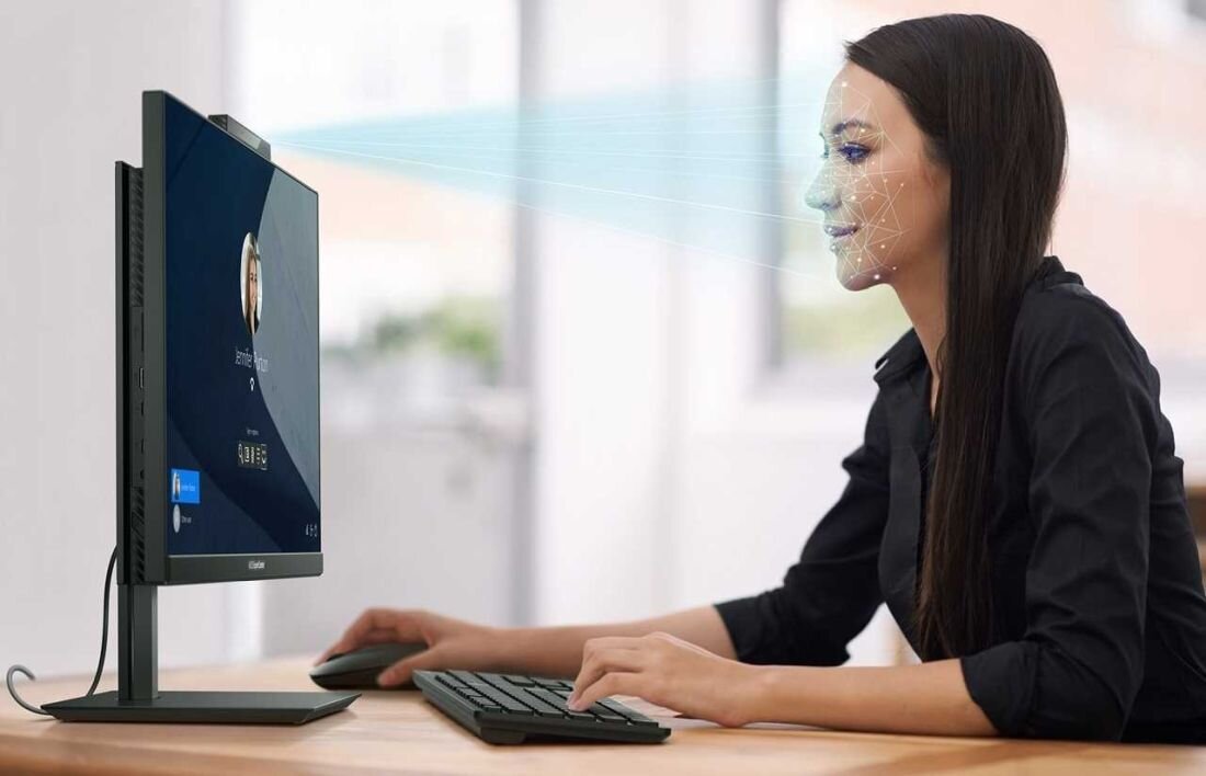 Komputer ASUS ExpertCenter E5 - AdaptiveLock