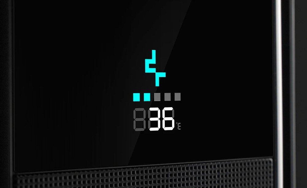 Obudowa DEEPCOOL CH510 Mesh Digital Zbliżenie na wyświetlacz cyfrowy pokazujący niebieski symbol, graficzny wskaźnik oraz wartość 36 stopni Celsjusza