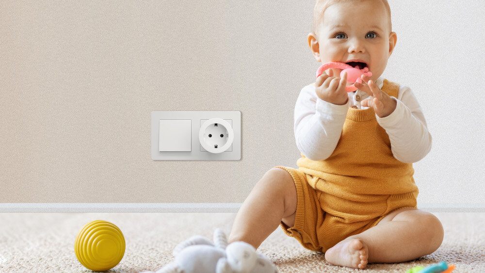 Inteligentne gniazdko SHARP WI-FI PH01EW blokada rodzicielska bezpieczenstwo aplikacja Sharp Life