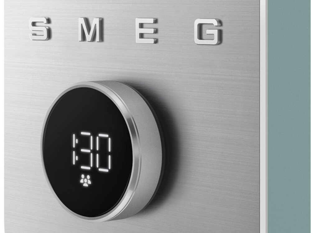 Blender kielichowy SMEG BLC02EGMEU (Wysokoobrotowy) Solidność, która służy latami Nierdzewne ostrza moc łączy funkcjonalność z trwałością