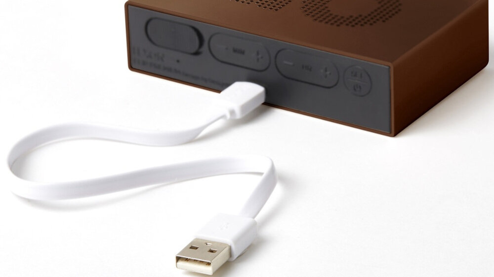 Budzik LEXON Flip Premium  - wykonanie