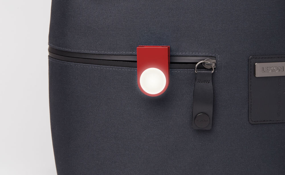 Klips LEXON Lucie LED poreczny, torba, plecak, zasieg, tryby