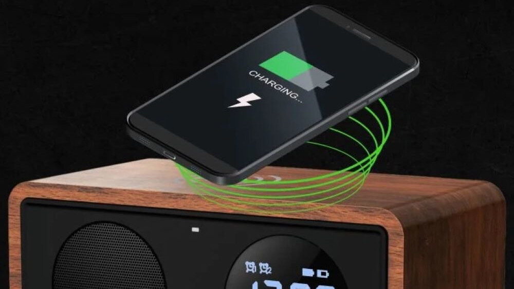 Radiobudzik MANTA Rimini RDI912B - ładowanie