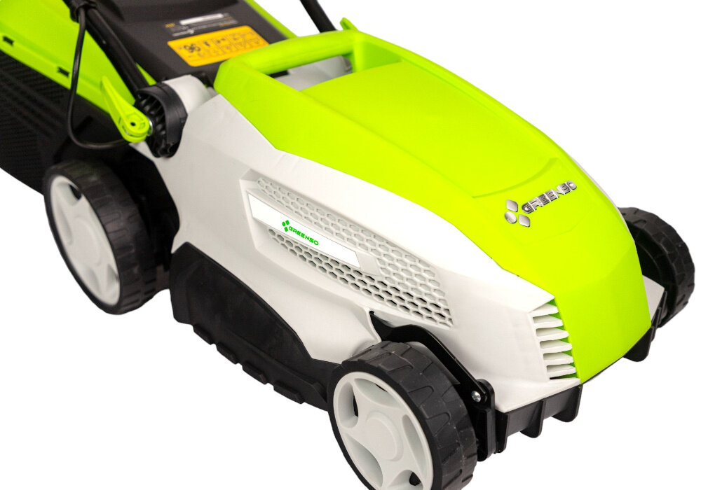 Kosiarka elektryczna GREENSO KE36-1600 1600W elektryczny silnik moc 1600 W trawnik rowno przyciety atrakcyjny