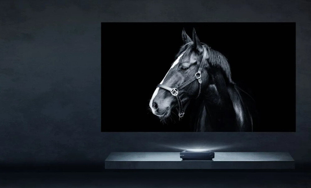Projektor HISENSE PX2-PRO - Obsługa 4K UHD, projektor, czarny koń na ekranie