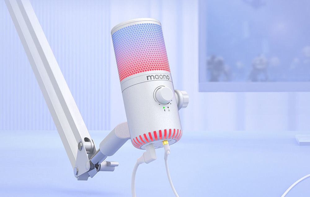 Mikrofon MAONO DM30RGB Kardioidalny Biały prezentacja mikrofonu postawionego na biurku w tle pokój gamera