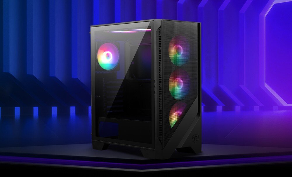 Obudowa MSI Mag Forge 120A Airflow Obudowa komputera z podświetlanymi wentylatorami RGB na przednim i tylnym panelu, widoczna przez boczną szybę z hartowanego szkła. Tło w kolorach niebiesko-fioletowych z geometrycznymi kształtami, opis