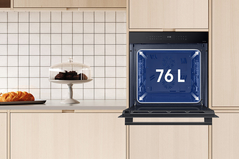 Piekarnik Dual Cook Samsung NV7B42251AK - Media Expert - zdjęcie - pojemna komora Nowy Piekarnik Dual Cook Samsung NV7B42251AK - Media Expert - zdjęcie - pojemna komora
