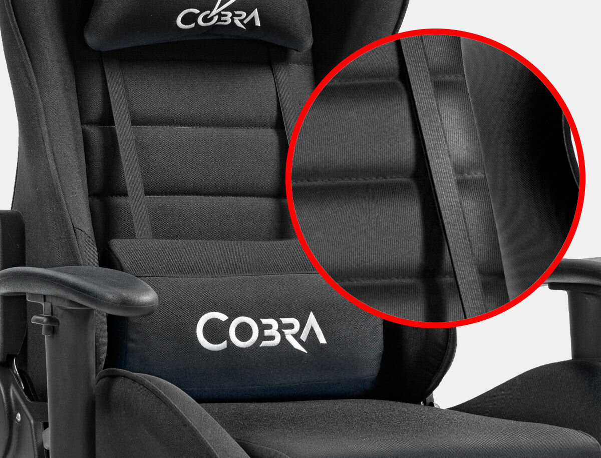 Fotel COBRA Rebel CR206 Czarny Zbliżenie na czarną tkaninę obiciową fotela Cobra Rebel. Wytrzymały, oddychający materiał zapewniający komfort termiczny podczas długiej nauki lub gry.